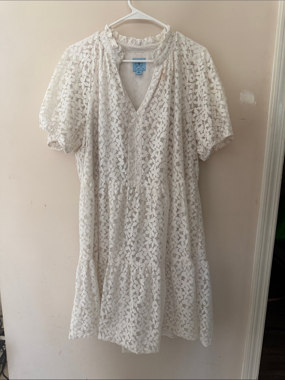 C&C California Cream Floral Lace V-Neck Tiered Dress